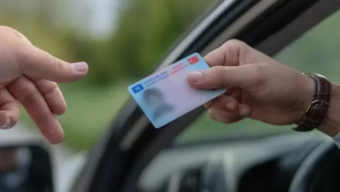 Ehliyet Yenileme Ücreti Ne Kadar? Gerekli Belgeler Neler?